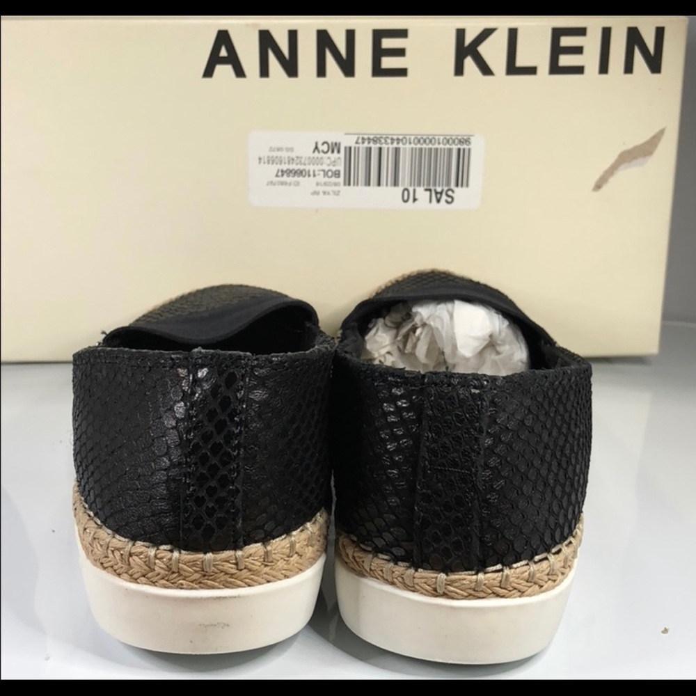 Shoes - Picture 3 of 6